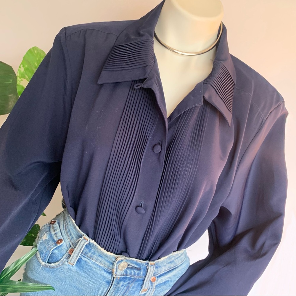 v i n t a g e :: Pleated Glamorous Flowy Oversized Satin Buttoned Tuxedo Blouse